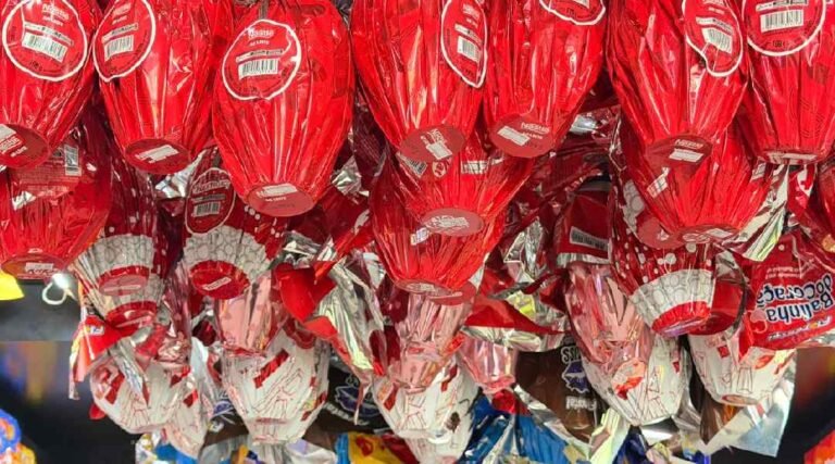 Oferta reduzida e preços mais altos marcam a venda de ovos de Páscoa em supermercados