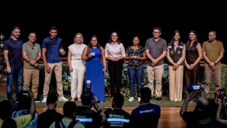 Governo do Acre amplia CNH Social e entrega habilitações em Cruzeiro do Sul
