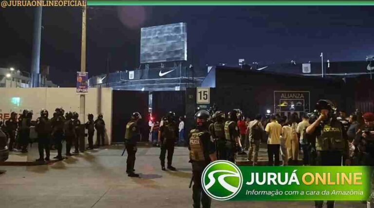 Desabamento de estrutura em estádio no Peru deixa um morto e 60 feridos