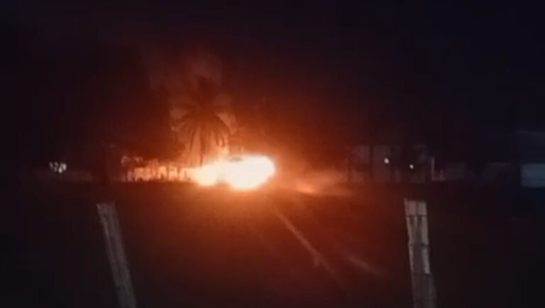 Viaturas da Polícia Militar são incendiadas em Mâncio Lima