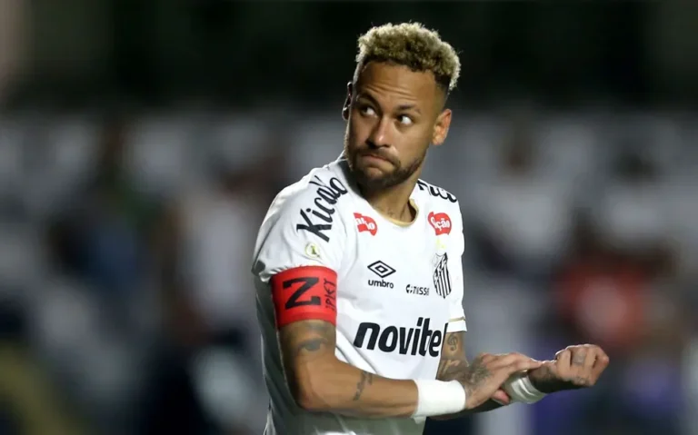 Neymar para na trave, e Santos empata com Coritiba pela Copa do Brasil