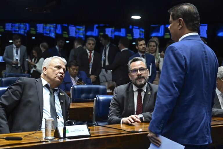 Bancada do Acre no Senado atua de forma unificada e vota pela derrubada de veto sobre penas do 8 de janeiro
