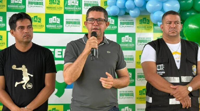 Prefeito Salatiel Magalhães destaca importância do esporte na abertura dos jogos escolares 2026