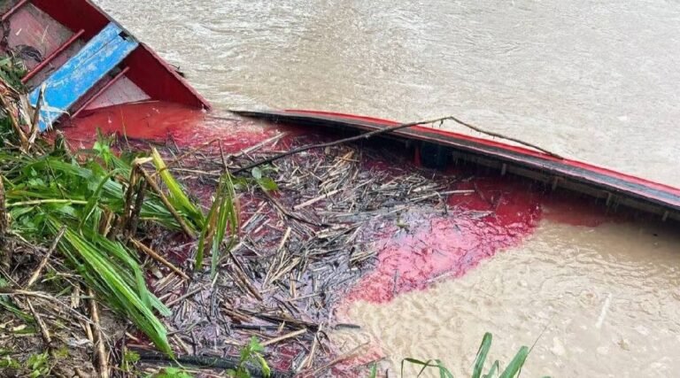 Governo do Acre apura danos após balsa derramar 15 mil litros de diesel