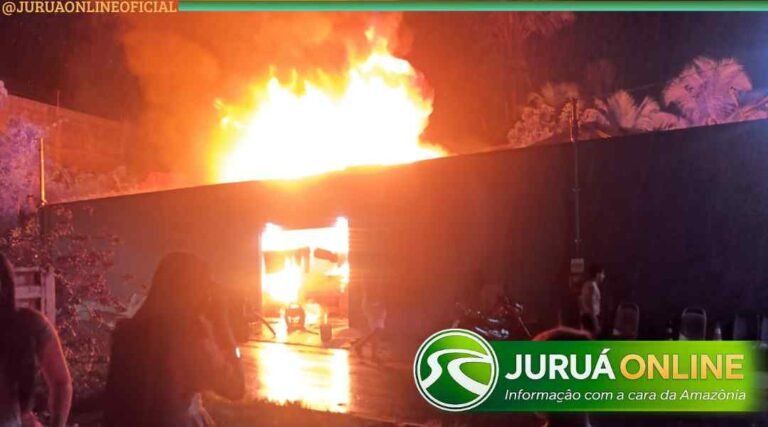 Incêndio atinge residência no bairro Arthur e mobiliza bombeiros em Cruzeiro do Sul