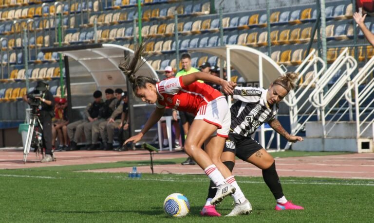 Santos e Internacional se enfrentam no Brasileirão Feminino em duelo equilibrado na Vila Belmiro
