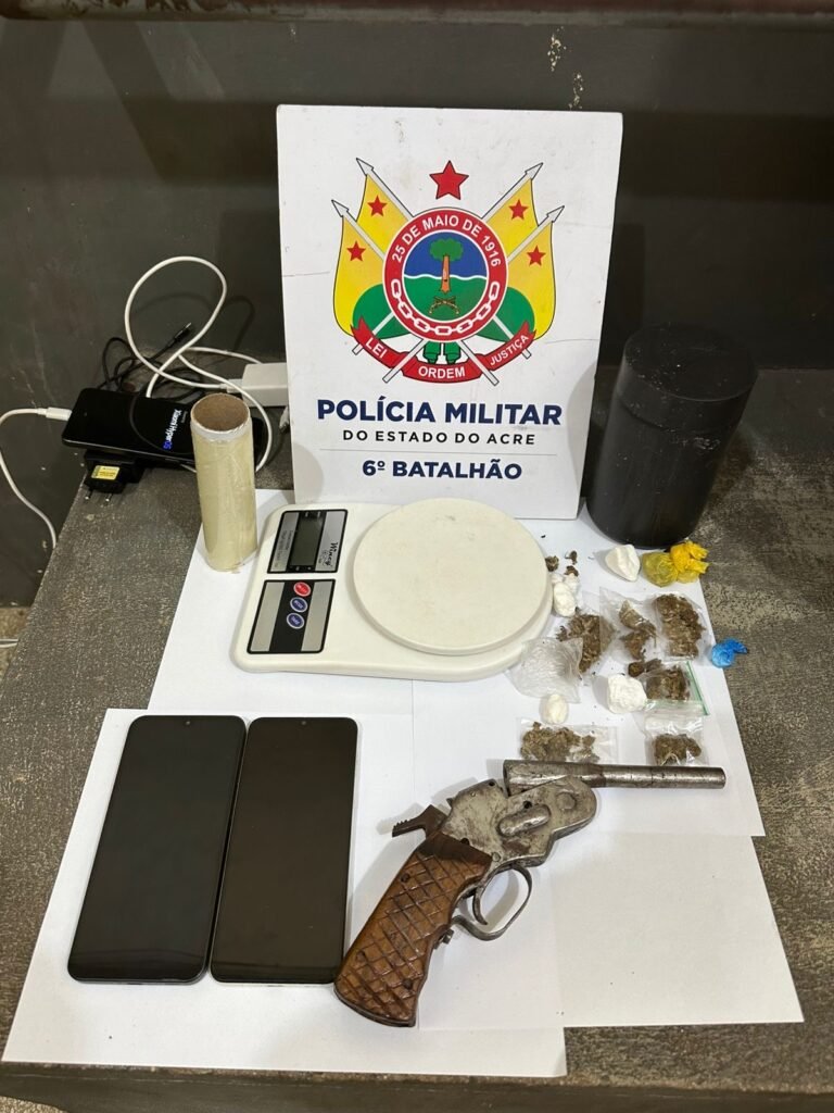 Polícia Militar prende dupla com arma e drogas e desarticula grupo ligado a assaltos em Cruzeiro do Sul