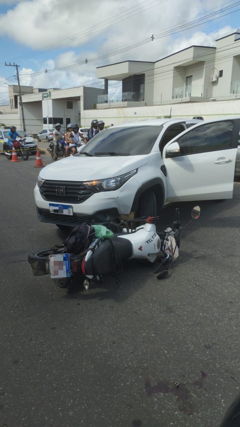 Mototaxista é arrastado após colisão na manhã deste domingo em Cruzeiro do Sul