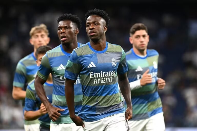 Briga em treino do Real Madrid termina com Valverde levado ao hospital, diz jornal espanhol
