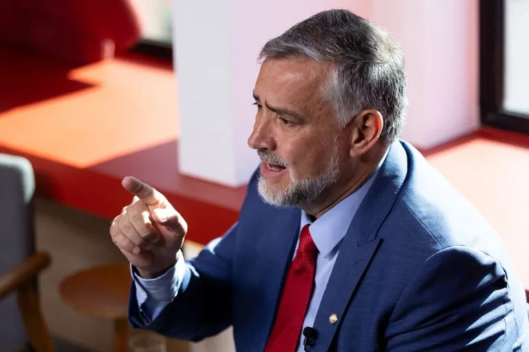 “Sem acordão”: líder do governo Lula defende CPI do Banco Master após operação da PF contra Ciro Nogueira