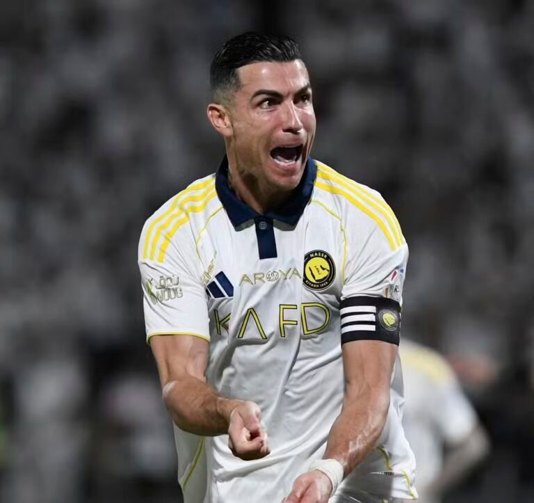 Cristiano Ronaldo marca o 971º gol da carreira e deixa Al-Nassr mais perto do título saudita