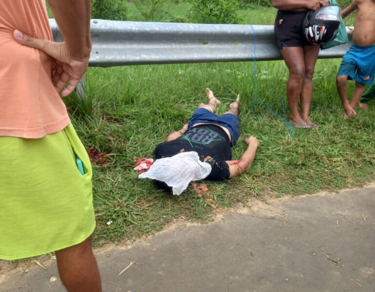 Domingo marcado por tragédia: jovem morre e duas pessoas ficam gravemente feridas após colisão entre motos em Cruzeiro do Sul