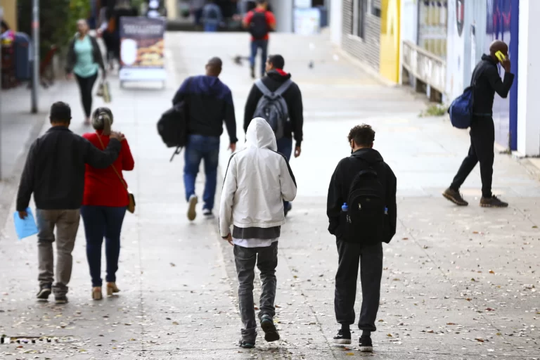 Friagem começa a perder força no Acre a partir de terça-feira, informa Defesa Civil