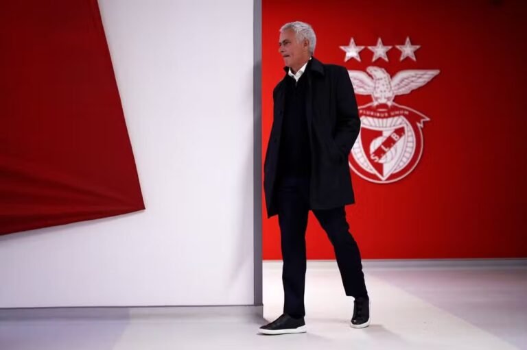 Mourinho chega a acordo para assumir o Real Madrid até 2028, dizem jornais europeus