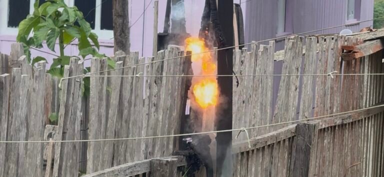 Bombeiros controlam princípio de incêndio elétrico próximo ao cemitério São João Batista