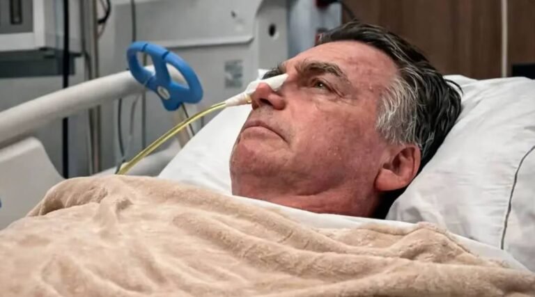 Cirurgia no ombro é 14º procedimento realizado por Bolsonaro em 8 anos