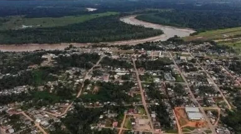 No Acre, jovem desaparece após pedir socorro e sumir em rio