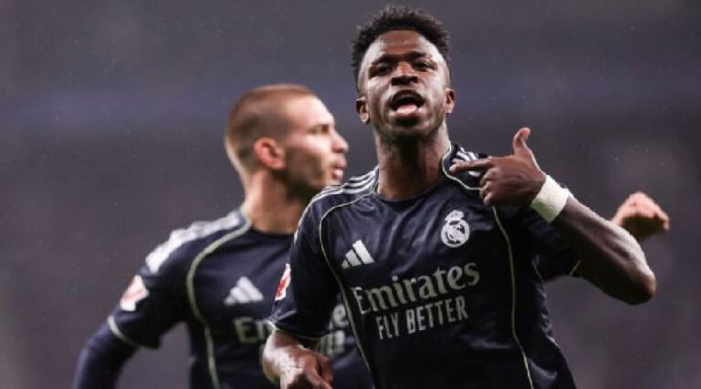 Vini Jr. brilha com golaços, Real Madrid vence Espanyol e evita título antecipado do Barcelona na LALIGA