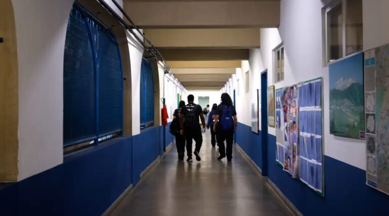 Enfrentamento à violência é desafio para 71,7% dos gestores de escolas
