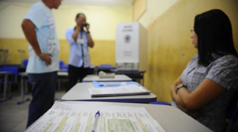 Inscrições para mesário voluntário nas eleições de 2026 estão abertas; participantes terão folgas e auxílio financeiro