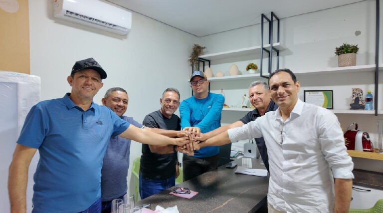 Prefeitos do Juruá reforçam apoio a Zezinho Barbary e fortalecem união política na região