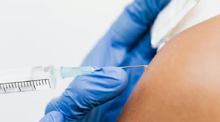 Lotes de remédio para colesterol (atorvastatina cálcica) e de corticoide (fosfato de dexametasona) são recolhidos; veja quais
