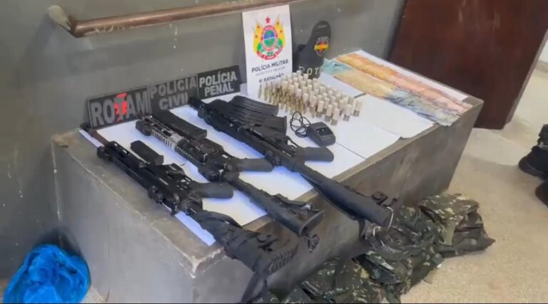 Polícia apreende armamento pesado durante operação contra organização criminosa no Vale do Juruá