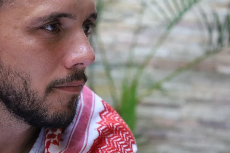 Israel confirma interrogatório de Thiago Ávila após ativista brasileiro ser detido em flotilha rumo a Gaza