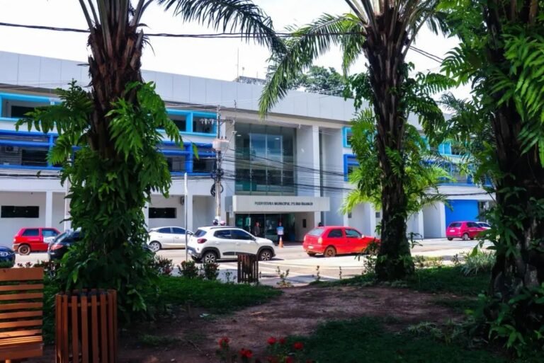 Após tragédia em escola de Rio Branco, governo suspende aulas e anuncia novos protocolos de segurança na rede estadual