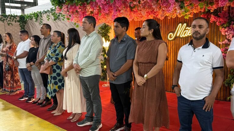 Prefeitura de Rodrigues Alves realiza grande festa em homenagem ao Dia das Mães com sorteios e bolo gigante