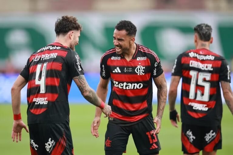 Flamengo tenta adiar jogo contra o Coritiba por causa de desfalques antes da Copa