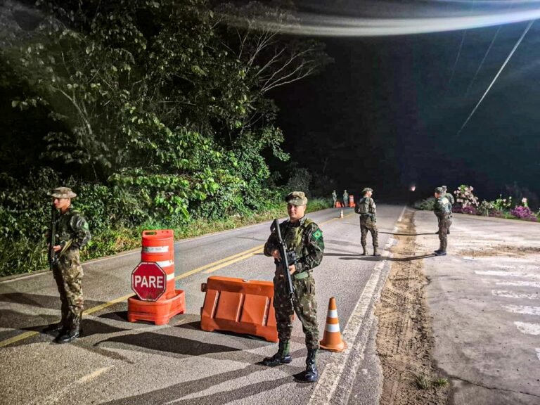 Exército Brasileiro realiza operação de combate a crimes na faixa de fronteira do Acre