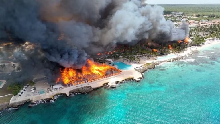 Incêndio em resort no Caribe mata turista e força evacuação de 1,7 mil pess