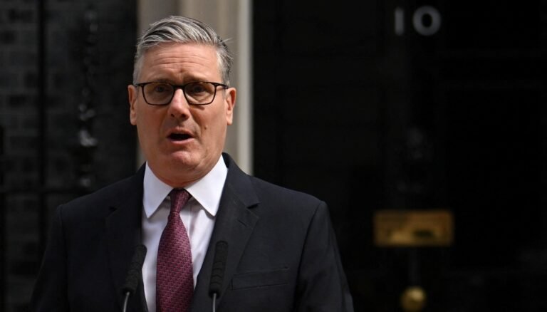 Primeiro-ministro do Reino Unido, Keir Starmer, anuncia que vai renunciar ao cargo