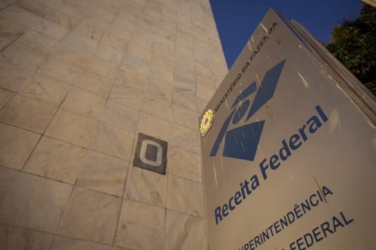 Receita adia para 2027 exigência de CNPJ para pessoas físicas na emissão de documentos fiscais