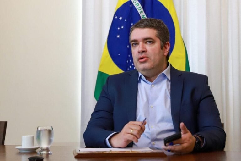 Mailza exonera Jonathan Donadoni do comando da Casa Civil do Acre