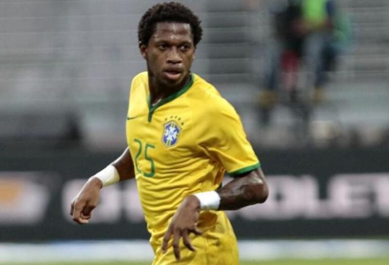 Atlético-MG avança por Fred e negocia com Fenerbahçe para fechar contratação do meia