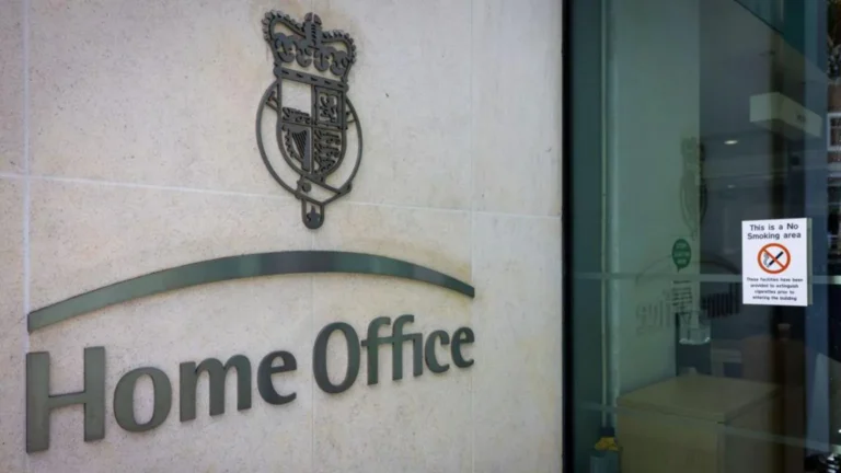 Refugiados poderão ter que reembolsar cerca de £10 mil ao governo britânico sob nova proposta de lei