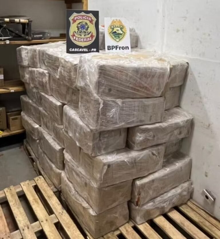 PF intercepta carreta com 16 toneladas de drogas que abasteceriam comunidades do Rio