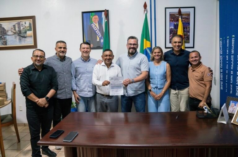 Com recursos de Alan Rick, Porto Walter amplia abastecimento de água e recebe novos equipamentos