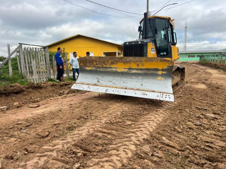 Marechal Thaumaturgo amplia obras e inicia preparação de mais duas ruas para pavimentação