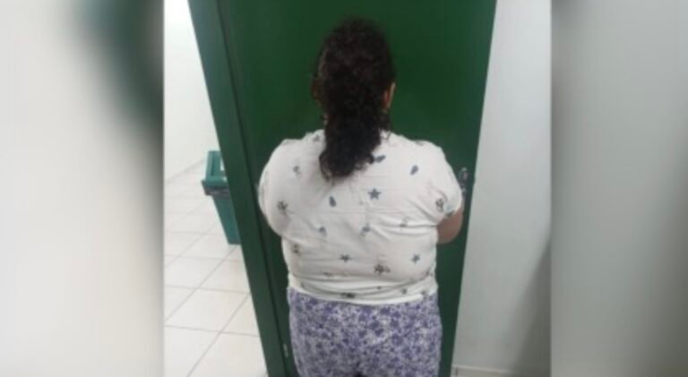 Mulher de 37 anos é presa após fingir ser adolescente e ser adotada por família em Santa Catarina