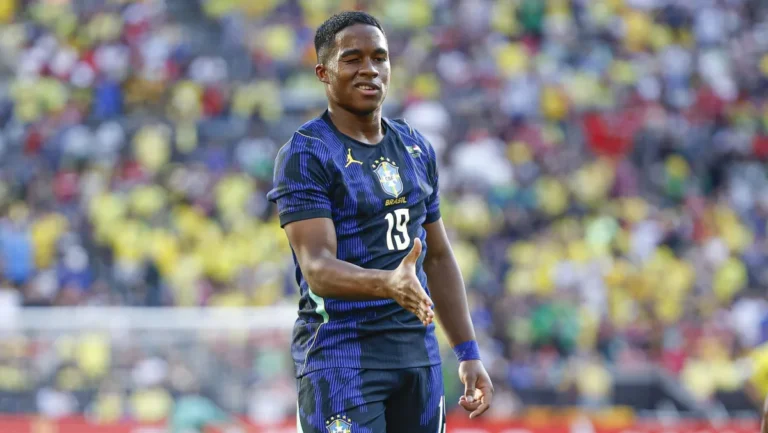 Endrick ganha força por vaga no time titular, enquanto Vinicius Jr. e Raphinha chegam pressionados à Copa