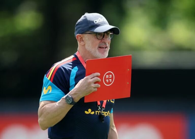 Técnico da Espanha coloca Brasil entre favoritos ao título e prega cautela antes da estreia na Copa
