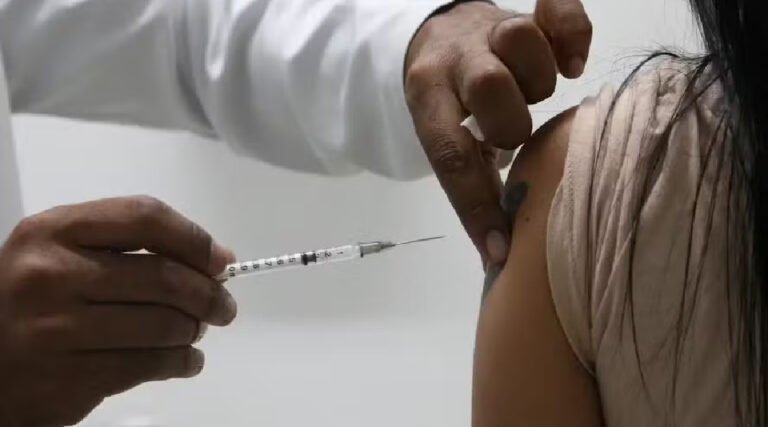 Cruzeiro do Sul tem uma das menores coberturas vacinais contra dengue no Acre; mais de 90% ainda não completaram imunização