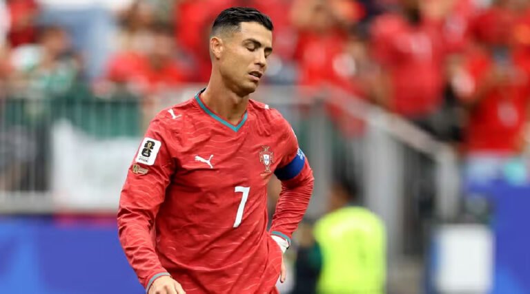 Site americano critica Cristiano Ronaldo: “Uma triste sombra do que já foi”