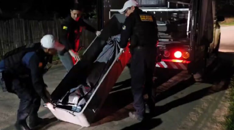 Noite de terror em Brasiléia: dois homens são mortos a tiros com minutos de diferença