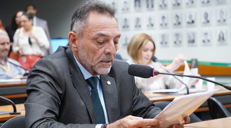 Zezinho Barbary reforça apoio a policiais dos Presídio Manoel Nery, em Cruzeiro do Sul