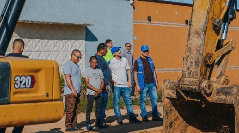 Prefeitura de Cruzeiro do Sul prepara rua do Miritizal para asfaltamento