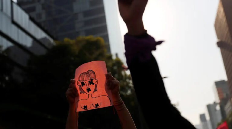 Denúncias de violência digital contra mulheres crescem 188% em um ano